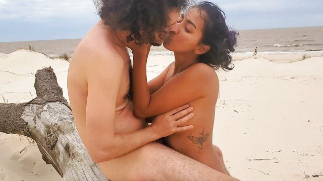 I have sex with a sea goddess on a desert beach